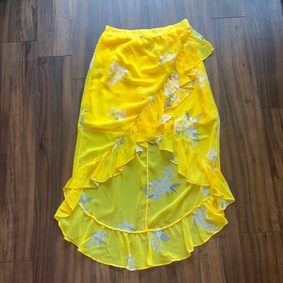 a new day Floral Ruffle Wrap Skirt Yellow M NWT - Picture 2 of 6